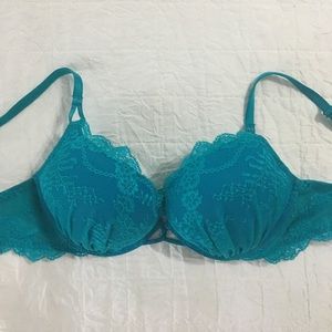 Victoria’s Secret Bombshell Miraculous Plunge Bra